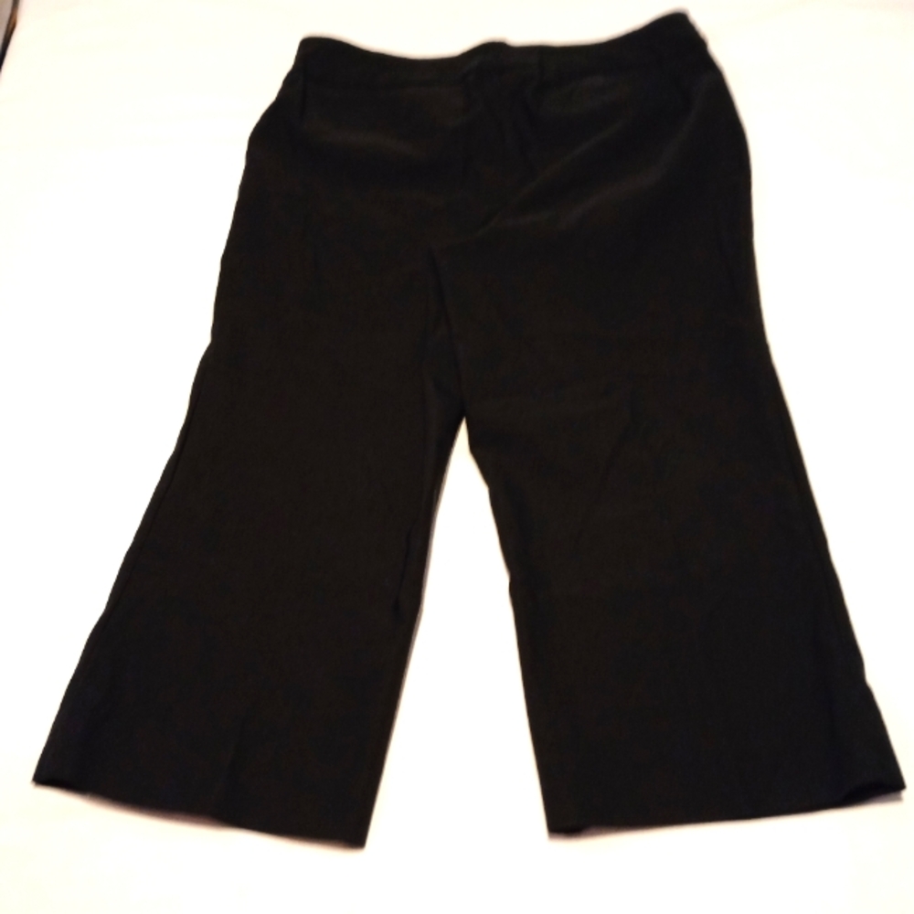Kim Rogers Women's Size 8 Capri Pants Black Rayon Stretch Pull On Pockets LNC